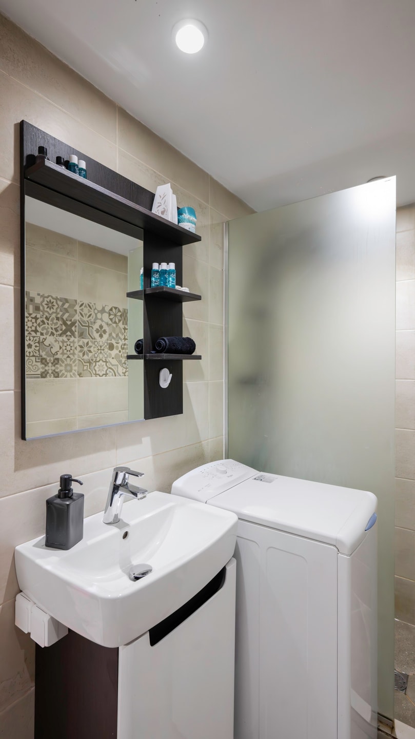 Cosy&Modern 1BD Apt close to NDK 25 Flat Manager Booking