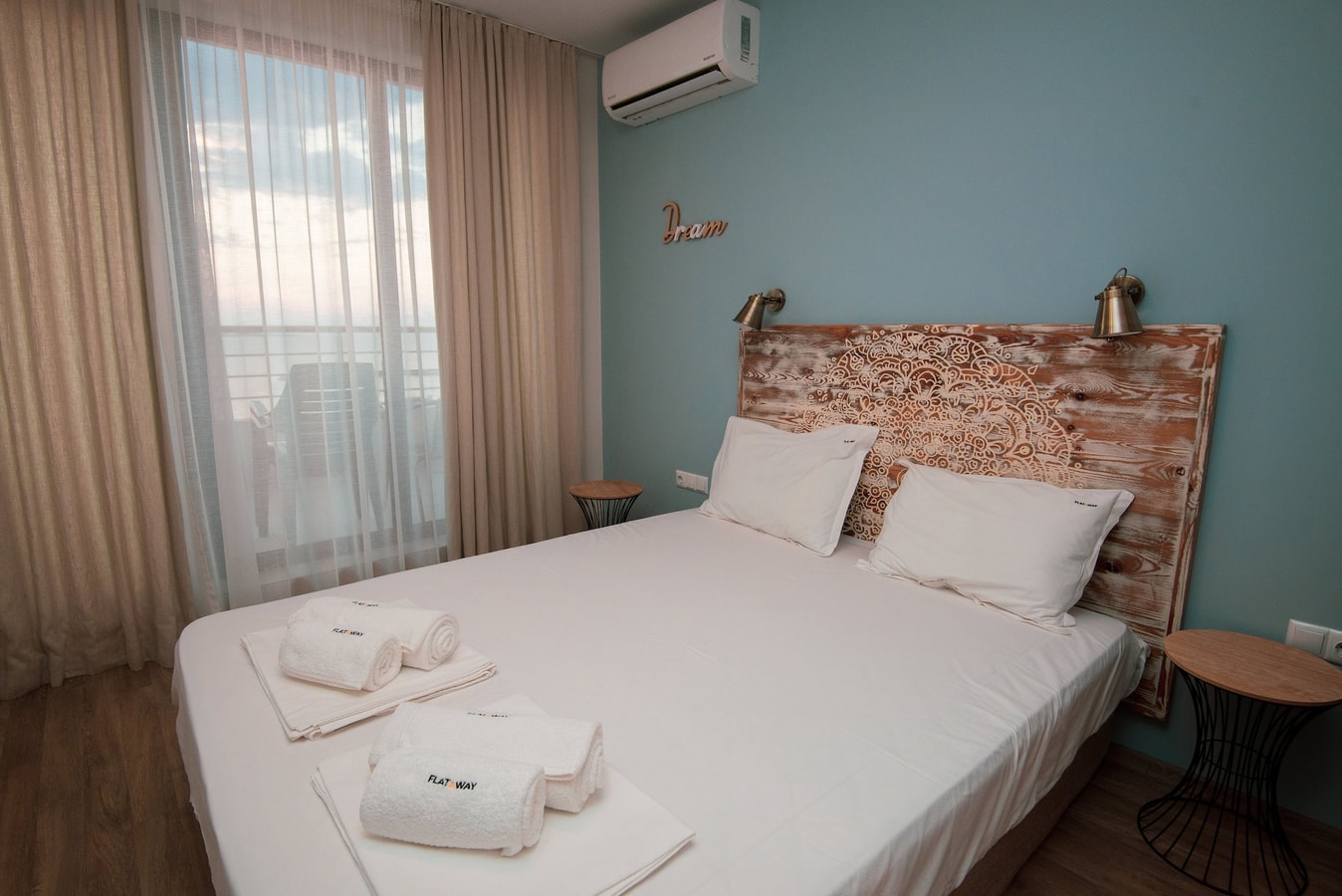 Romantic Getaway 1-BD Apartment with Sea View 8 Flat Manager Booking