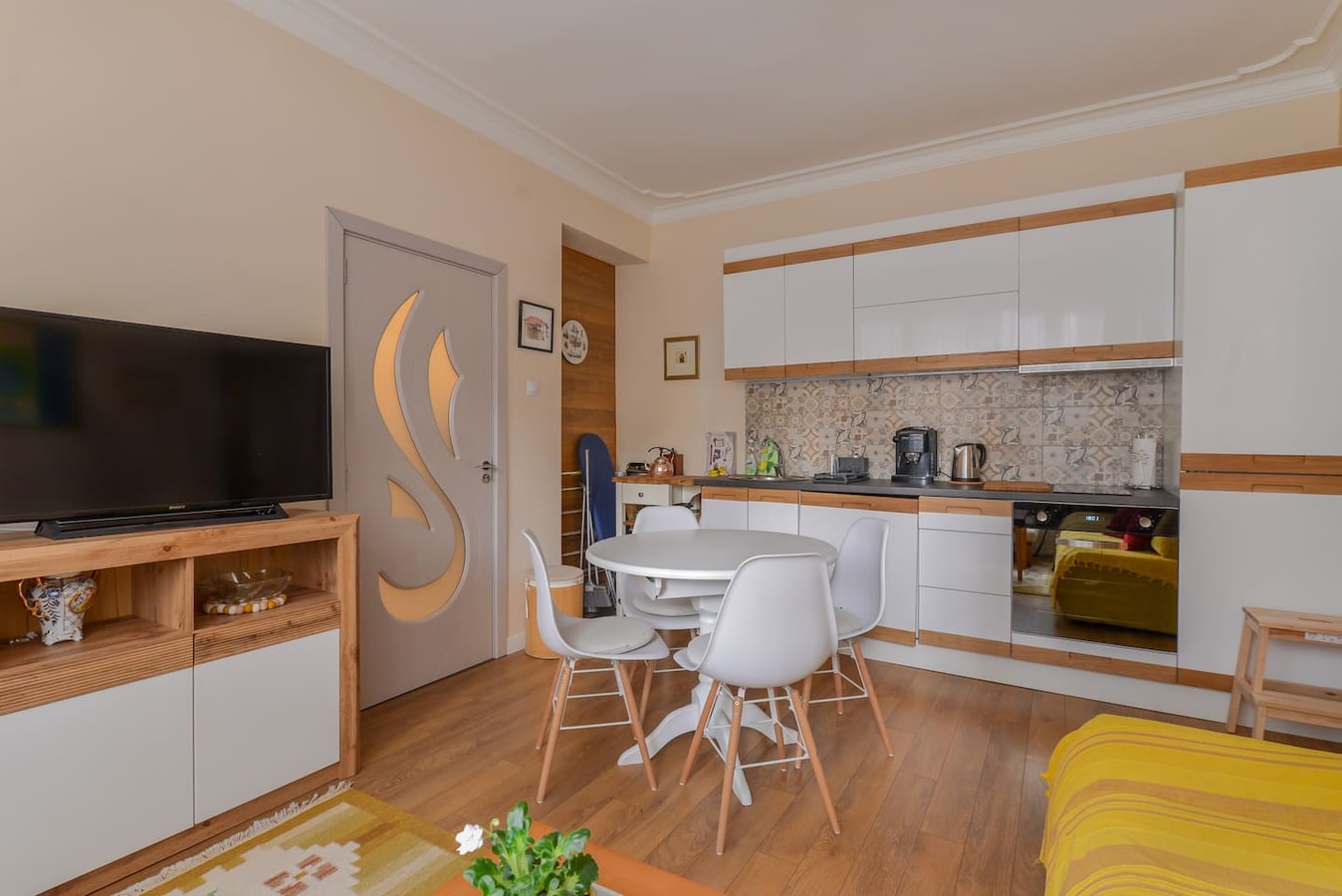 Welcoming One Bedroom on Vasil Levski Boulevard 6 Flat Manager Booking