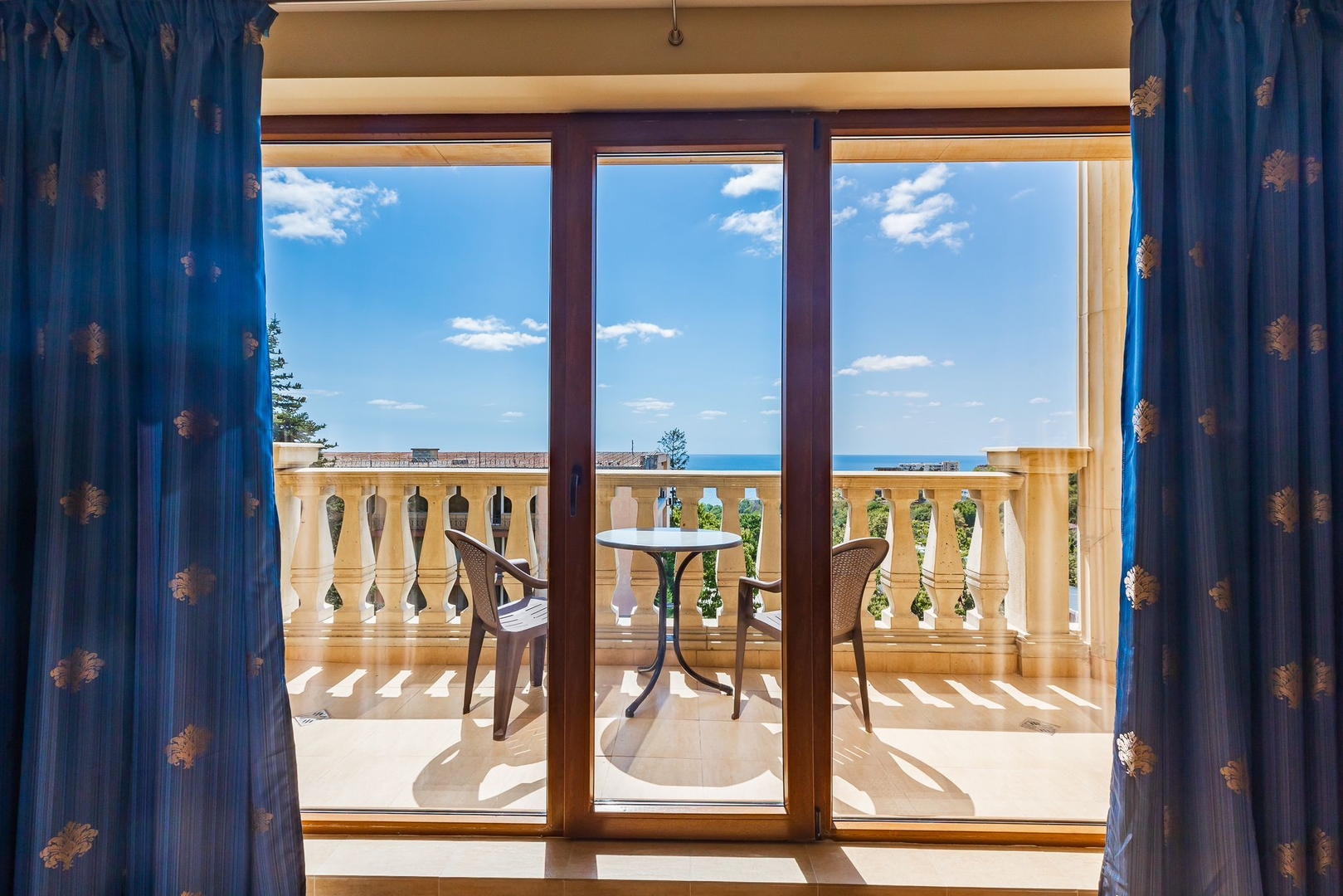Elegant Apartment with Balcony in Argisht Palace 23 Flat Manager Booking