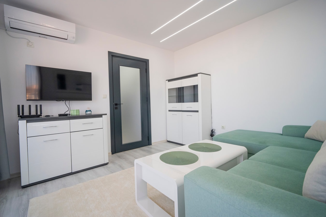 Modern Seaview Central Apartment in Sarafovo 7 Flat Manager Booking