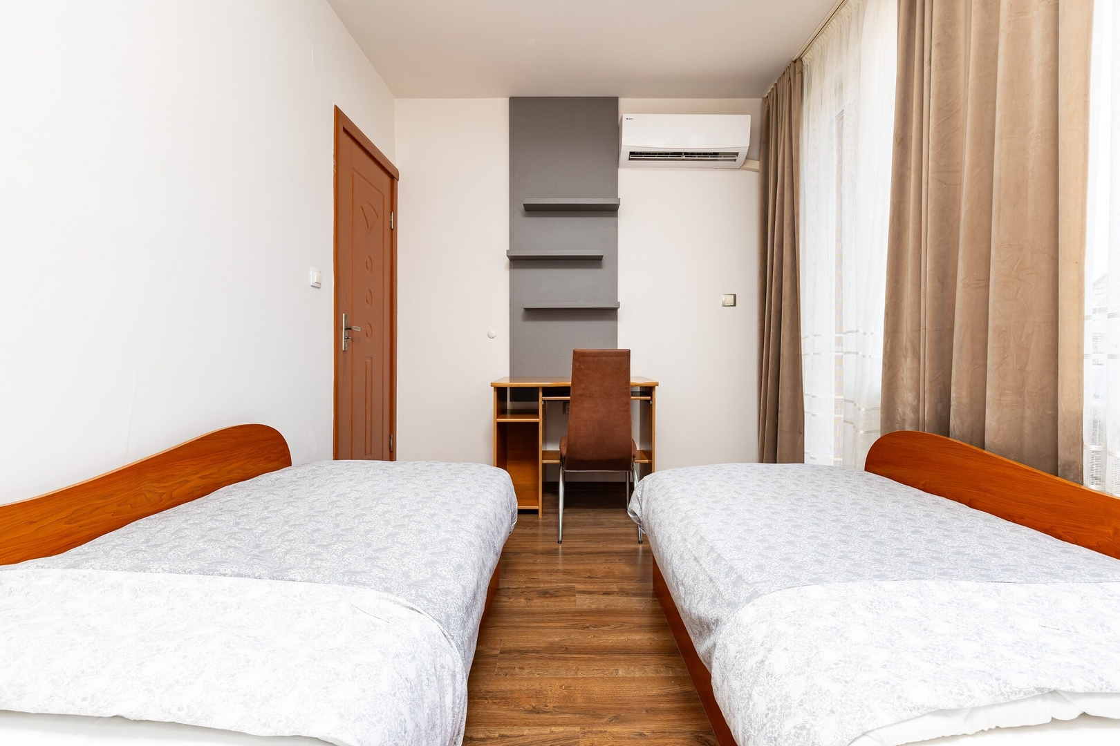 Modern 2BD - 14 min to Medical University 8 Flat Manager Booking