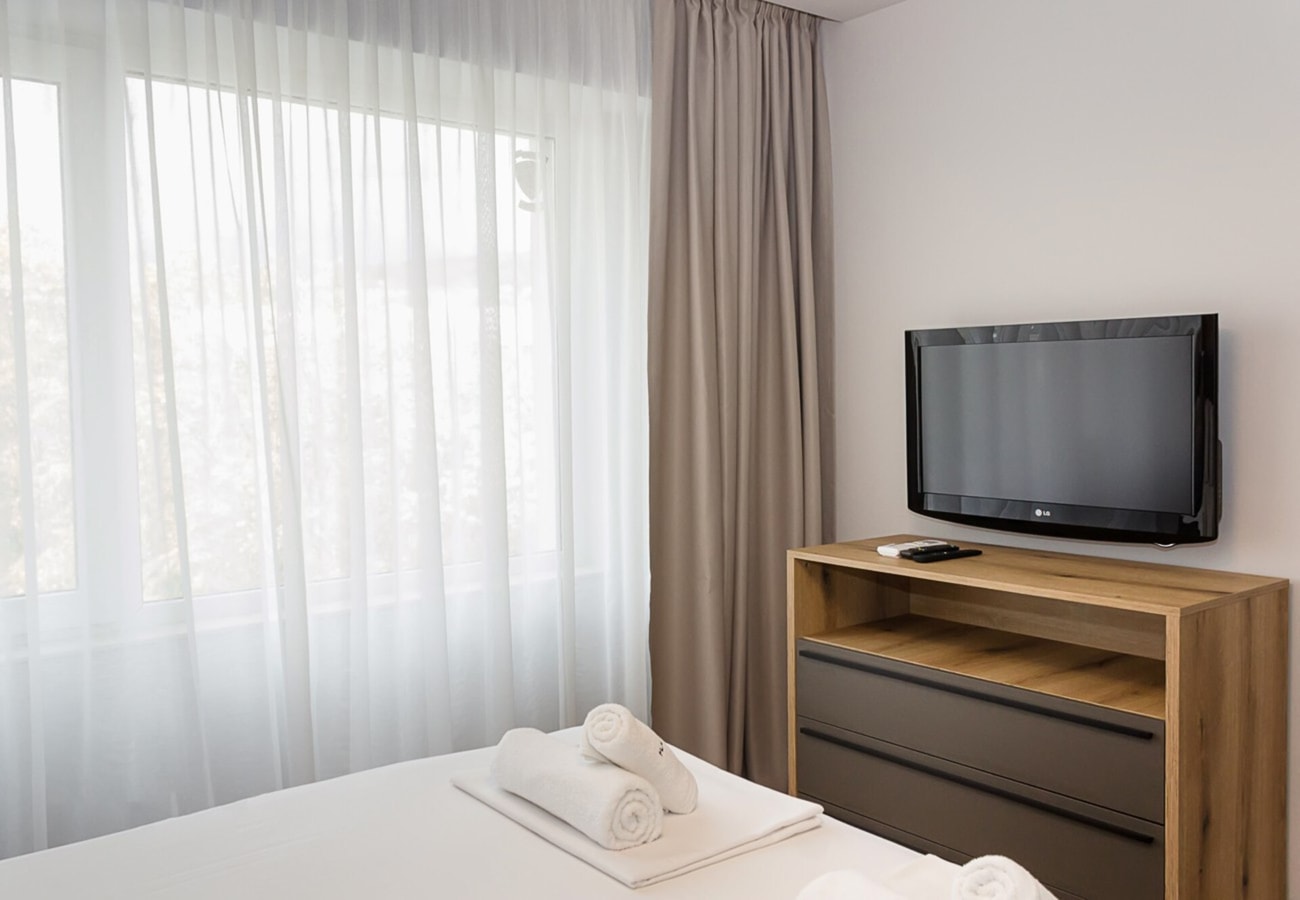 1BD Sea Garden Retreat with Dedicated Workspace 10 Flat Manager Booking