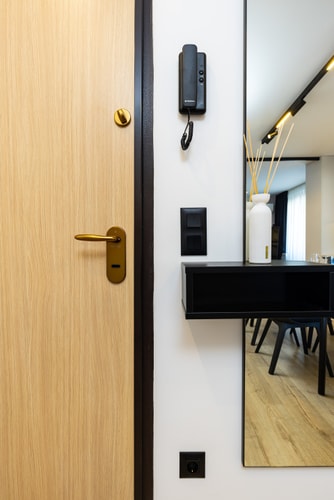 Modern 1BDR Apartment in a New Building 23 Flat Manager Booking