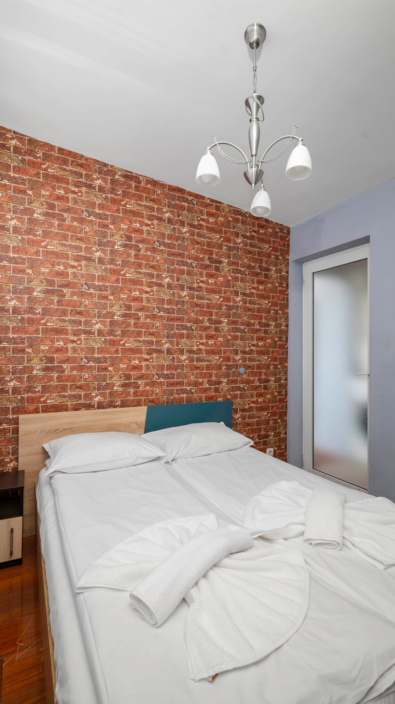 Central Cozy 1BD Compact Chic Living 12 Flat Manager Booking