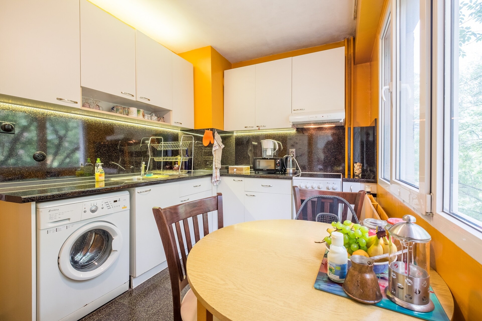 Beautiful Flat in Central Location 32 Flat Manager Booking
