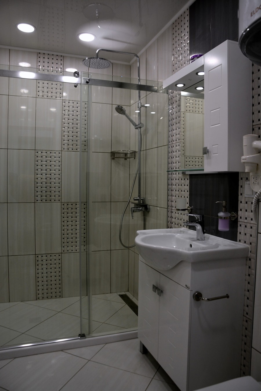 Unbeatable Location: New Lux Apartment Varna beach 28 Flat Manager Booking