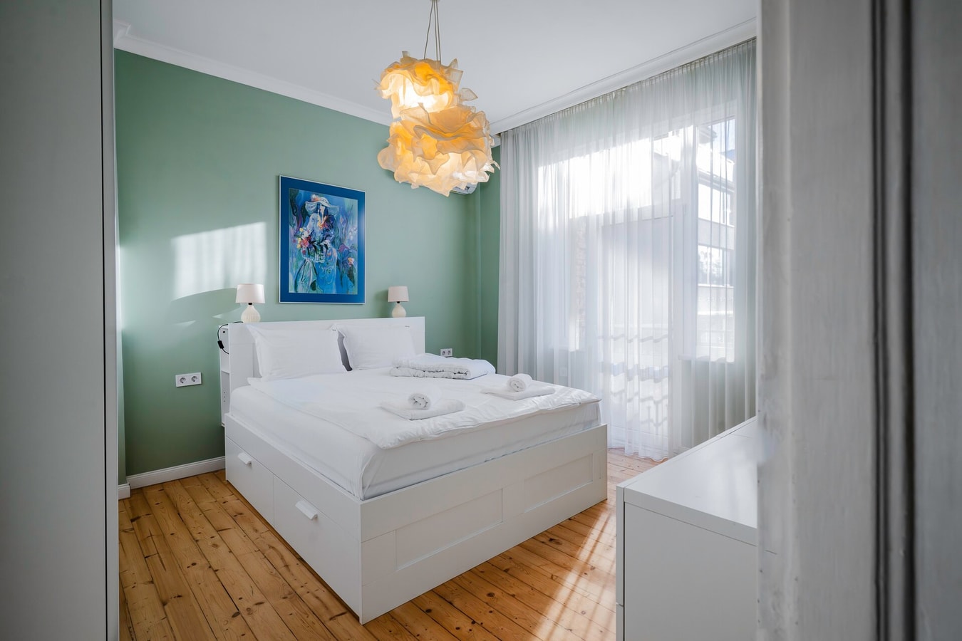 Charming 1BD Apartment Next to Women's Market Flat Manager Booking