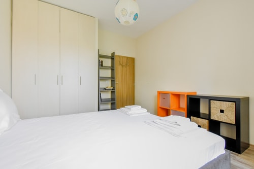 Modern 2BD Flat in Central Sofia + Workspace 8 Flat Manager Booking
