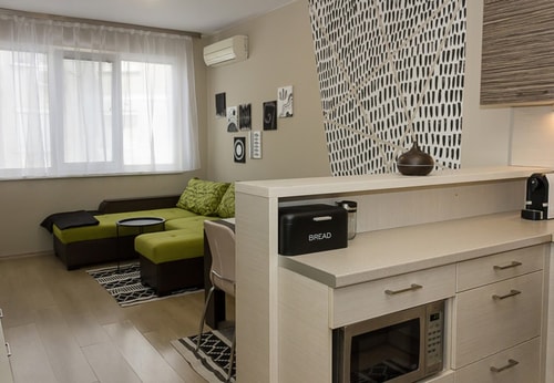 Black & White -1BD Flat in Varna Center 4 Flat Manager Booking