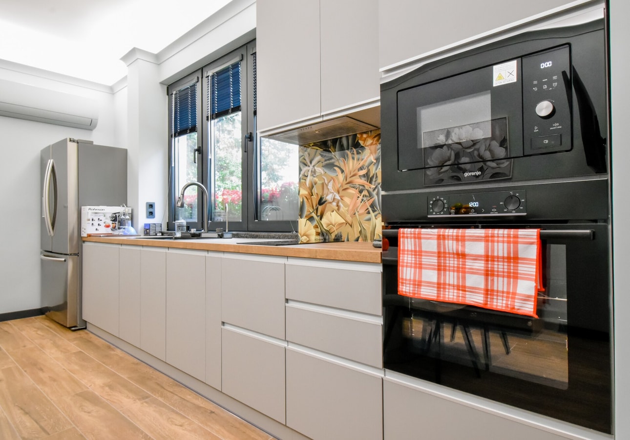 Radoslav Petyofi 2BD · Stylish 2-Bedroom Sofia Stay 1 Flat Manager Booking