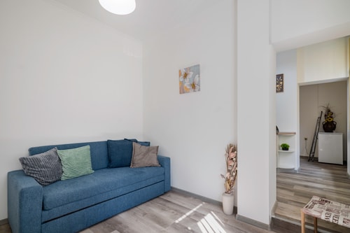 Central 1BD Next to Womens Market and Sofia's Gems 0 Flat Manager Booking
