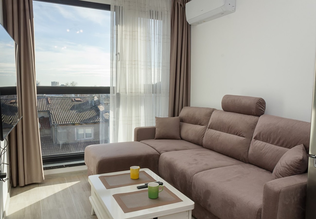Modern Haven in Varna : Retreat with Chic Ambiance 6 Flat Manager Booking