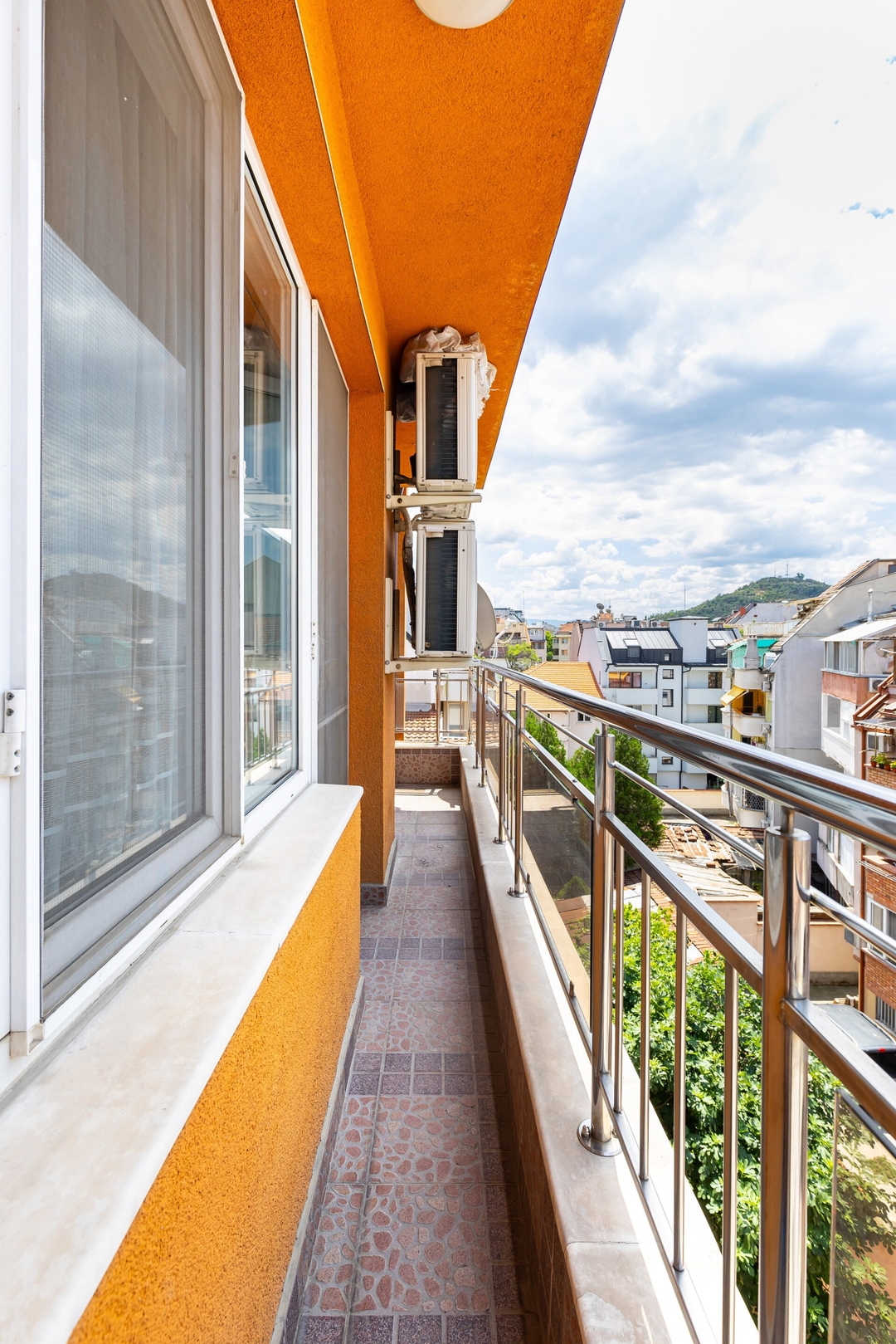Modern 2BD - 14 min to Medical University 21 Flat Manager Booking