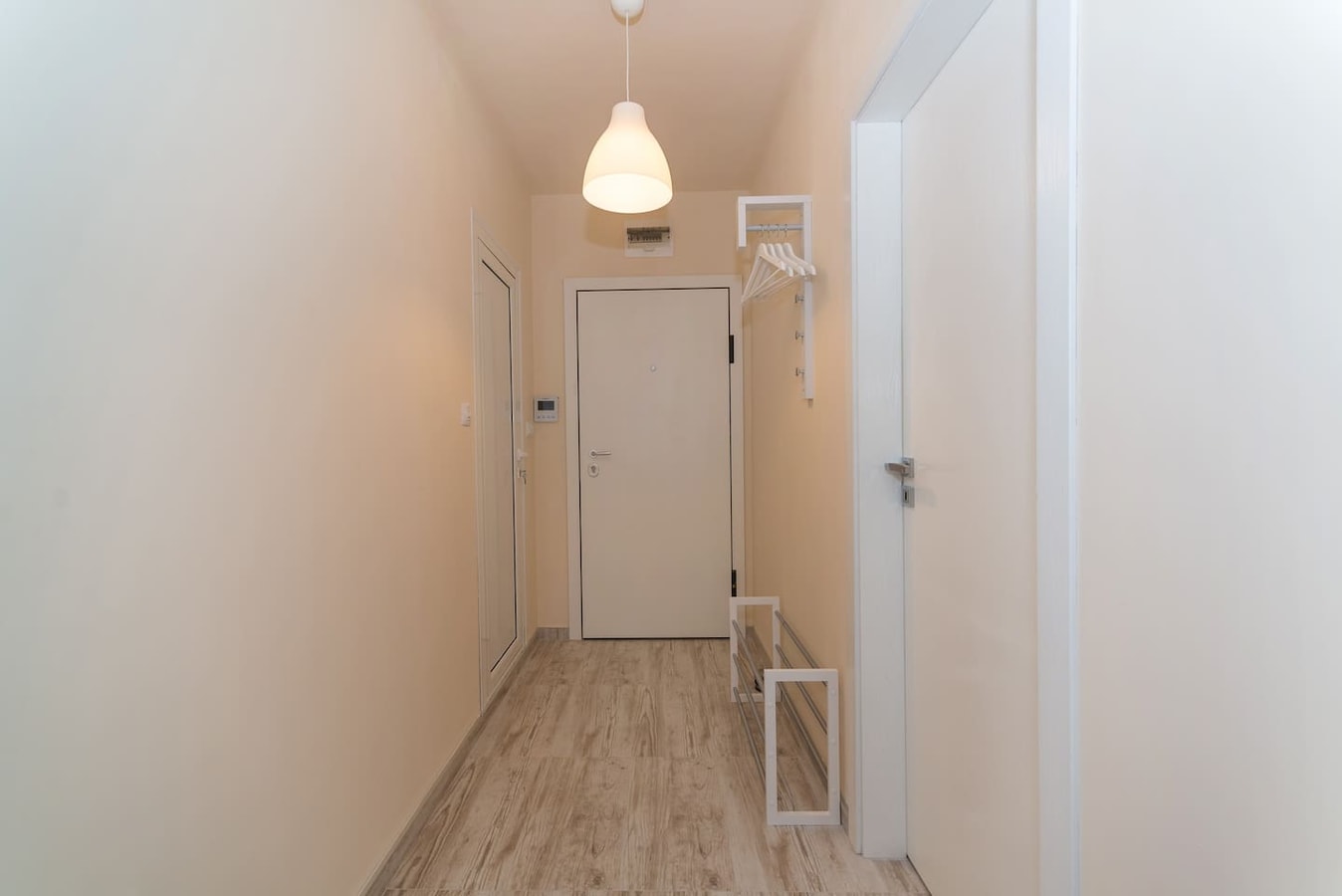 Alma Apartment - Stylish 1BD Flat with Balcony 15 Flat Manager Booking