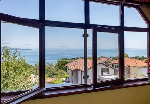 Cozy Sea-View Flat with Balcony in Galata, Varna 3 Flat Manager Booking