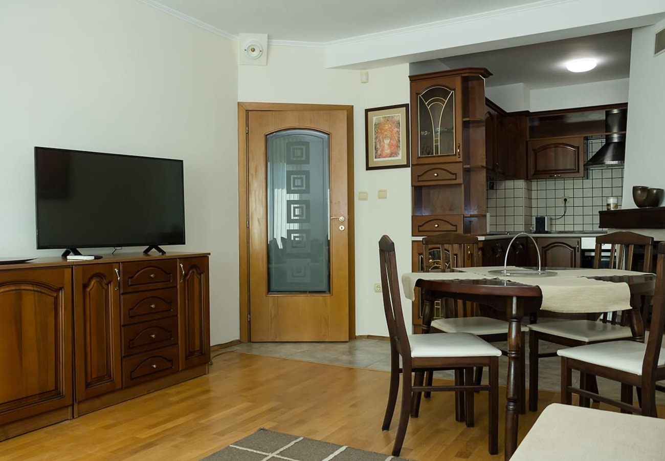 Leisurely Stay by the Sea Garden / 1-BDR Apartment 4 Flat Manager Booking