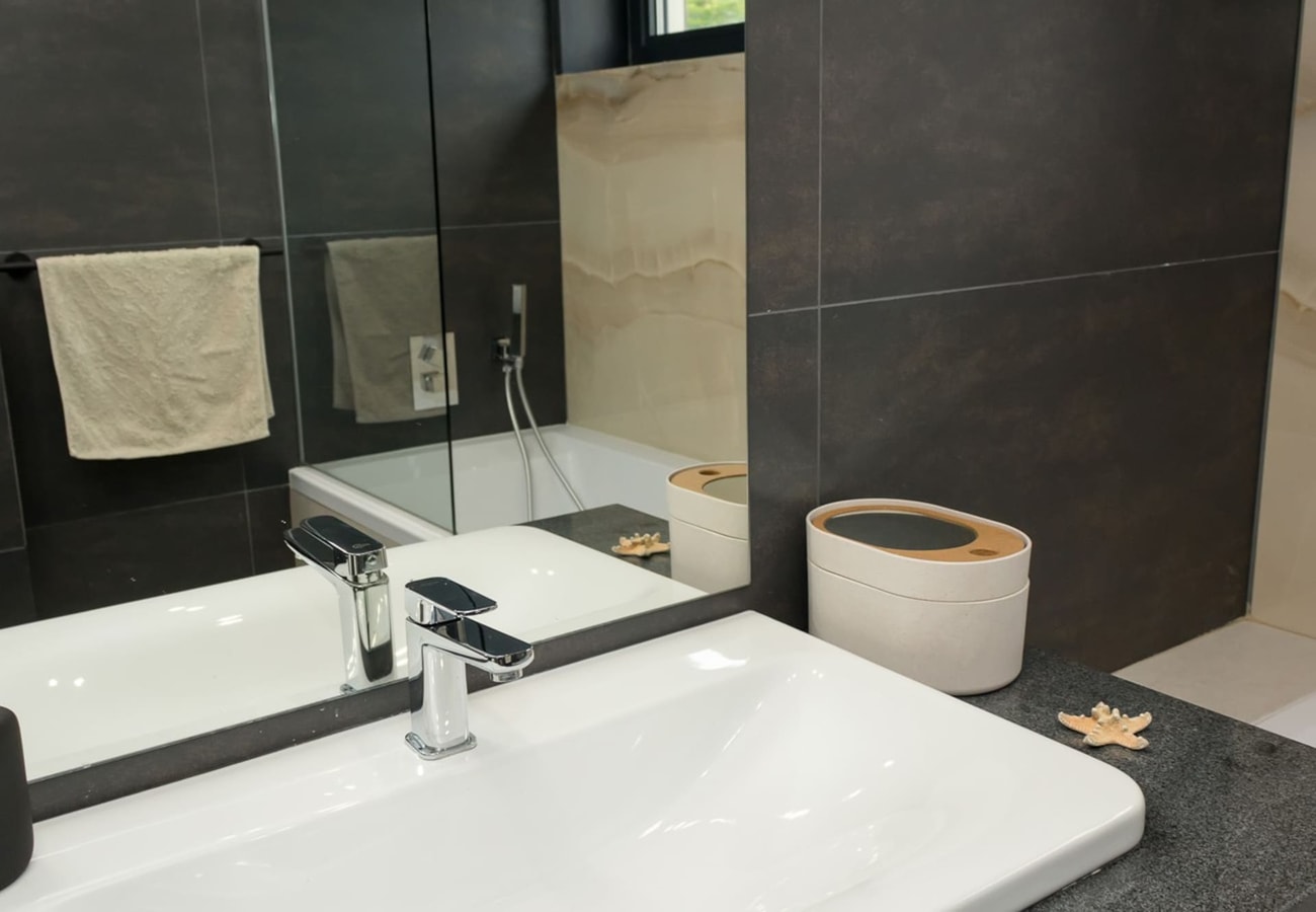 Sea&City Deluxe Apartment - Top Center Varna 38 Flat Manager Booking