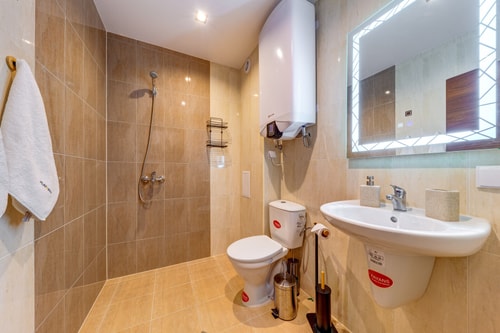 Forest Harmony 1BD with Balcony & Parking 4 Flat Manager Booking