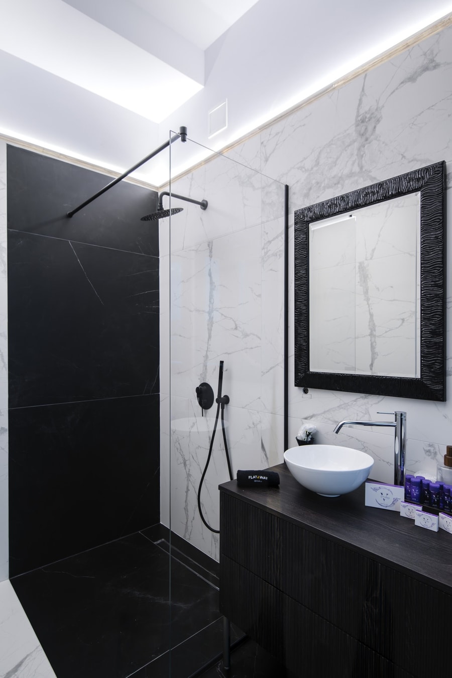 Exquisite Penthouse: Luxe Living with City Views 22 Flat Manager Booking