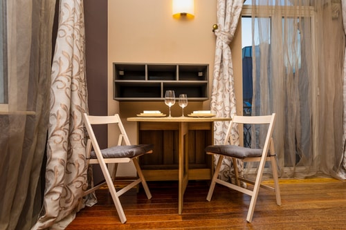 1BD Apartment with a Cute Balcony in Kapana 1 Flat Manager Booking