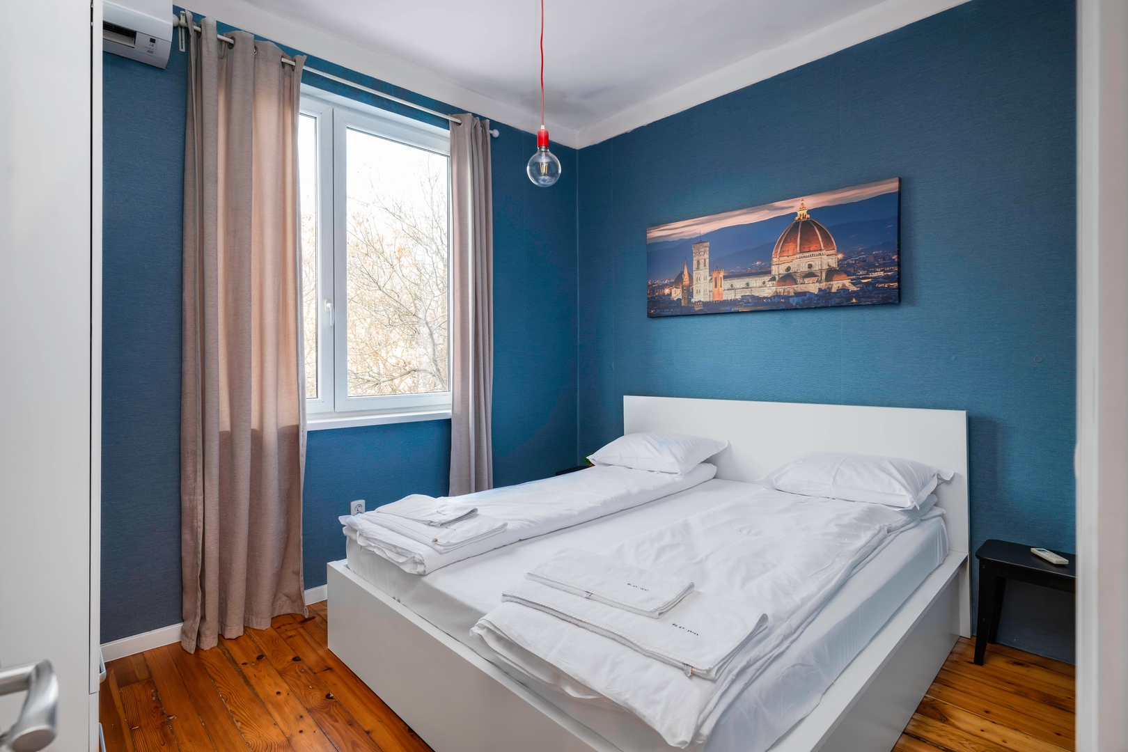 Cozy and Central 2BD Flat | At the Heart of It All 4 Flat Manager Booking