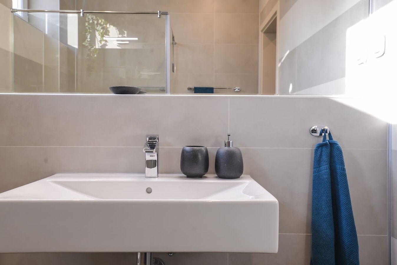 Vlado Ekzarh Yosif 2 · ☼ Sofia Dream Apartments ☼ - Jungle 1BDR 20 Flat Manager Booking