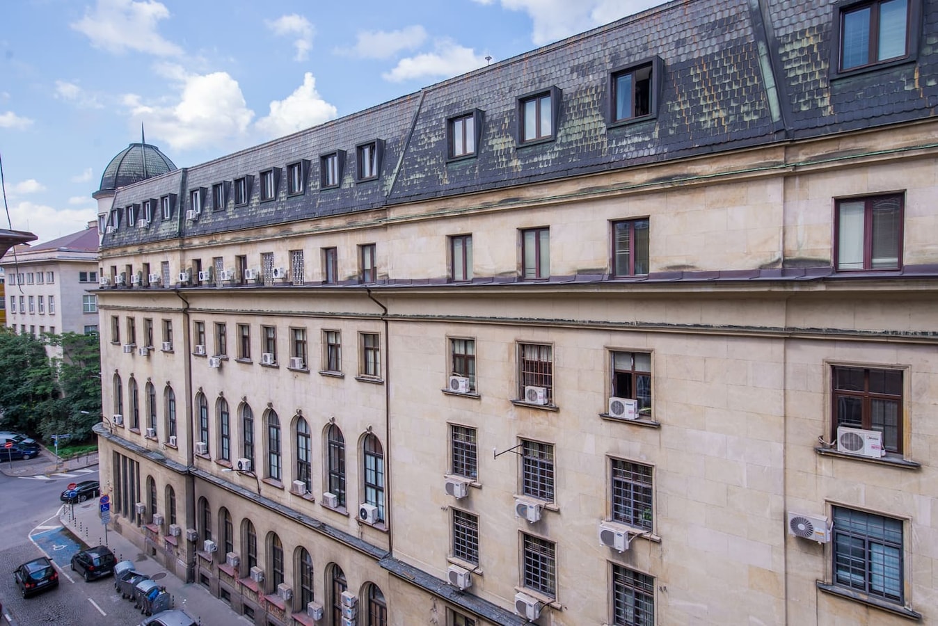 Designer, Business, Central, 1BDR Apartment 28 Flat Manager Booking