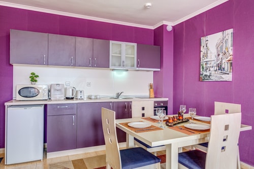 Colorful 2BD Apartment with Indoor Fireplace 2 Flat Manager Booking