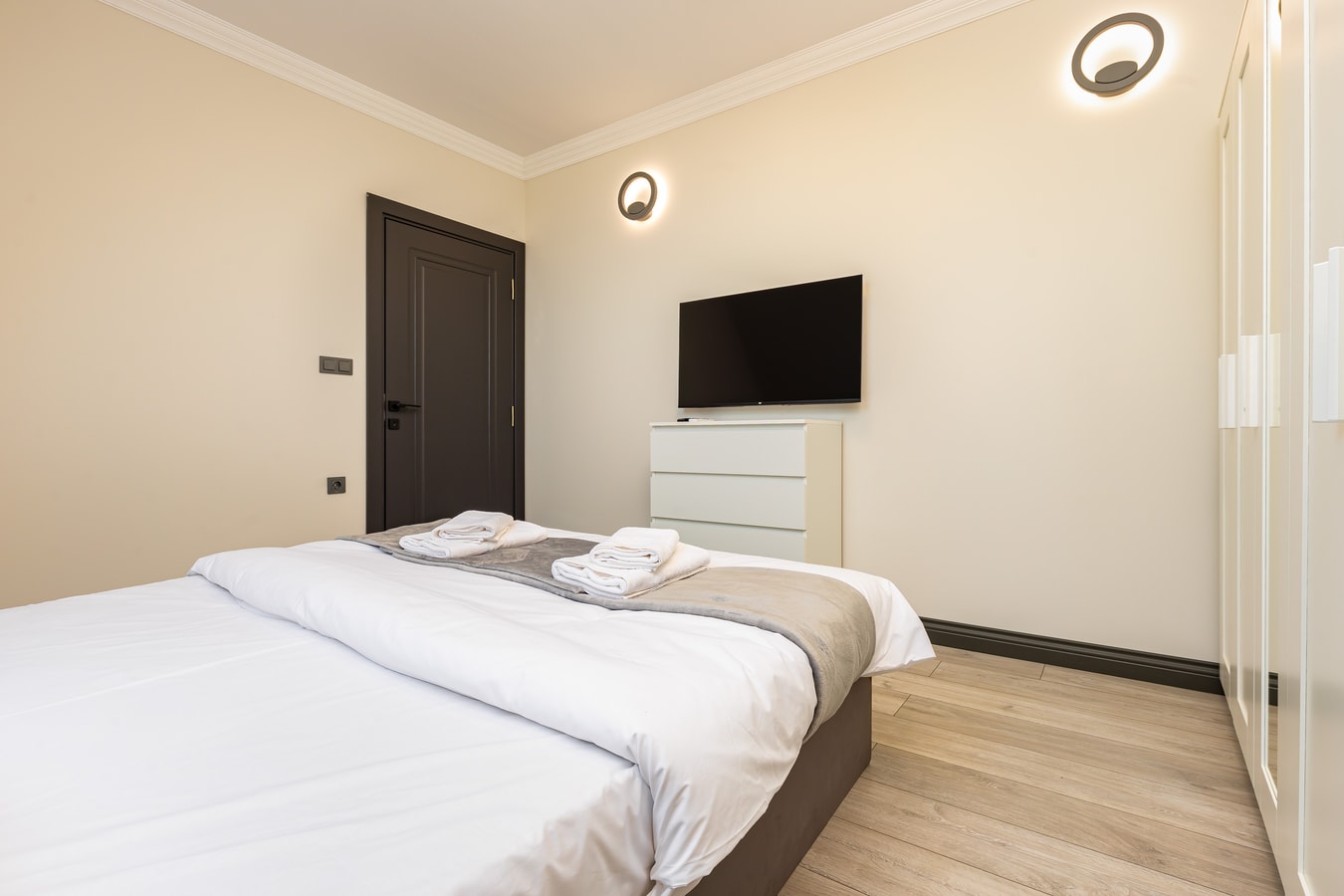 Central Apartments with Garden view - Apt No. 8 19 Flat Manager Booking