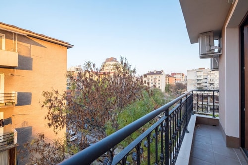 M&M Modern & Multifunctional One Bedroom Apartment 1 Flat Manager Booking