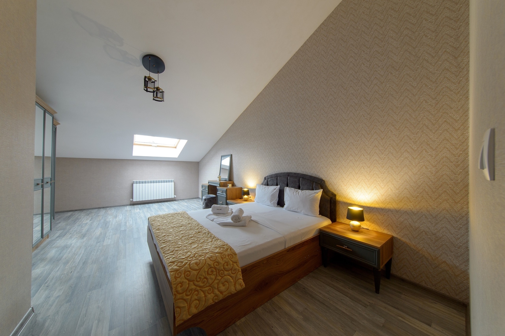 Luxury 2-bedroom apartment by Studenets Center 23 Flat Manager Booking