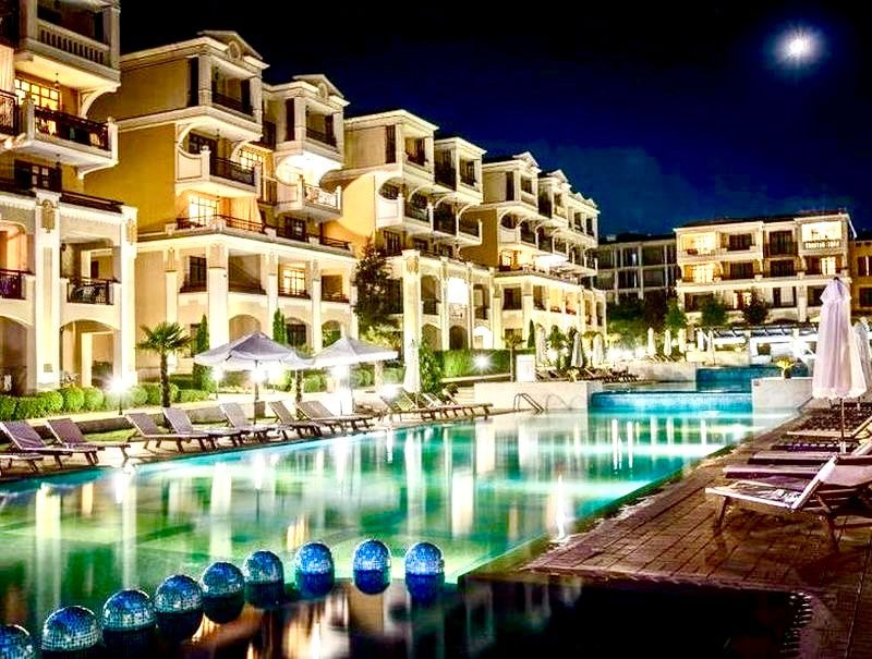 Lovely 1BD Apartment in a Green Life Resort 13 Flat Manager Booking