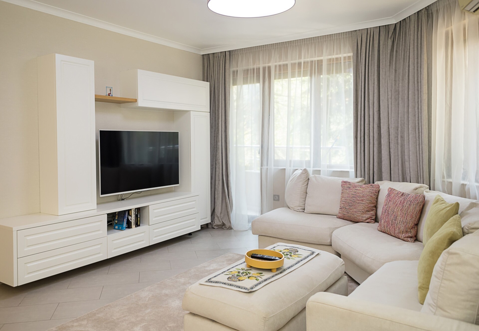 Modern 1-Bedroom Retreat in Varna’s Sea Garden 7 Flat Manager Booking