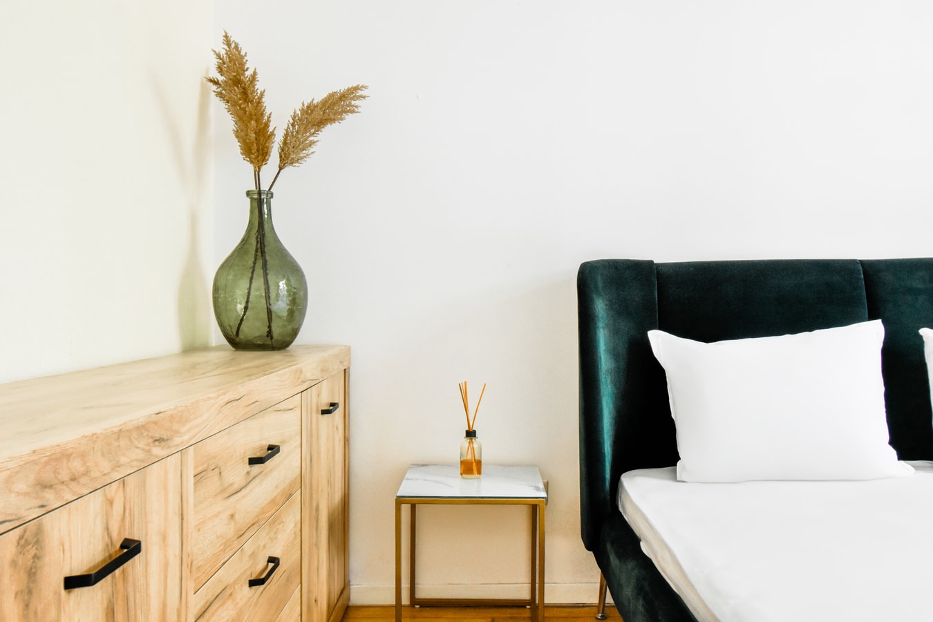 Classic Charm ~ 2BD Central Apartment 2 Flat Manager Booking