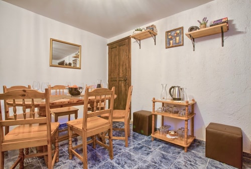 4- BDR House Monument of Culture & Architecture 24 Flat Manager Booking