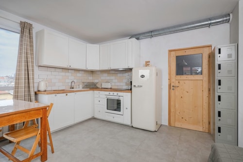 Bright and Cozy 1BD Apartment plus Desk 9 Flat Manager Booking