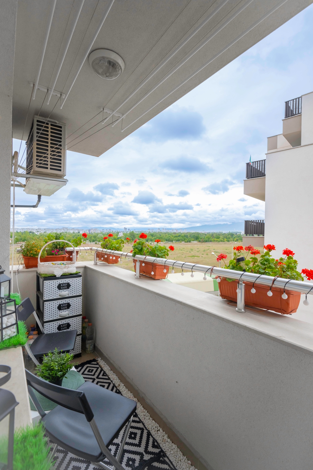 Feel Right at Home: Bright and Modern Apartment 4 Flat Manager Booking