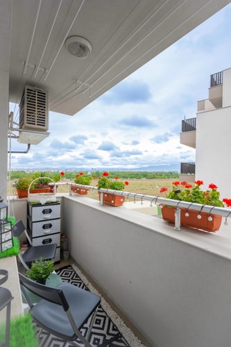 Feel Right at Home: Bright and Modern Apartment 4 Flat Manager Booking
