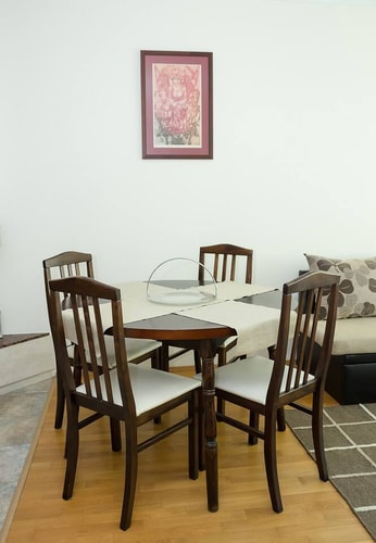 Leisurely Stay by the Sea Garden / 1-BDR Apartment 7 Flat Manager Booking