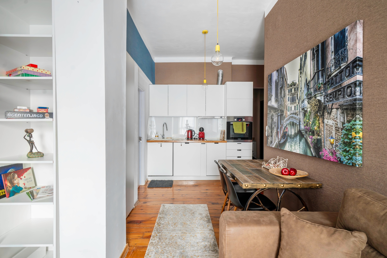Cozy and Central 2BD Flat | At the Heart of It All 7 Flat Manager Booking