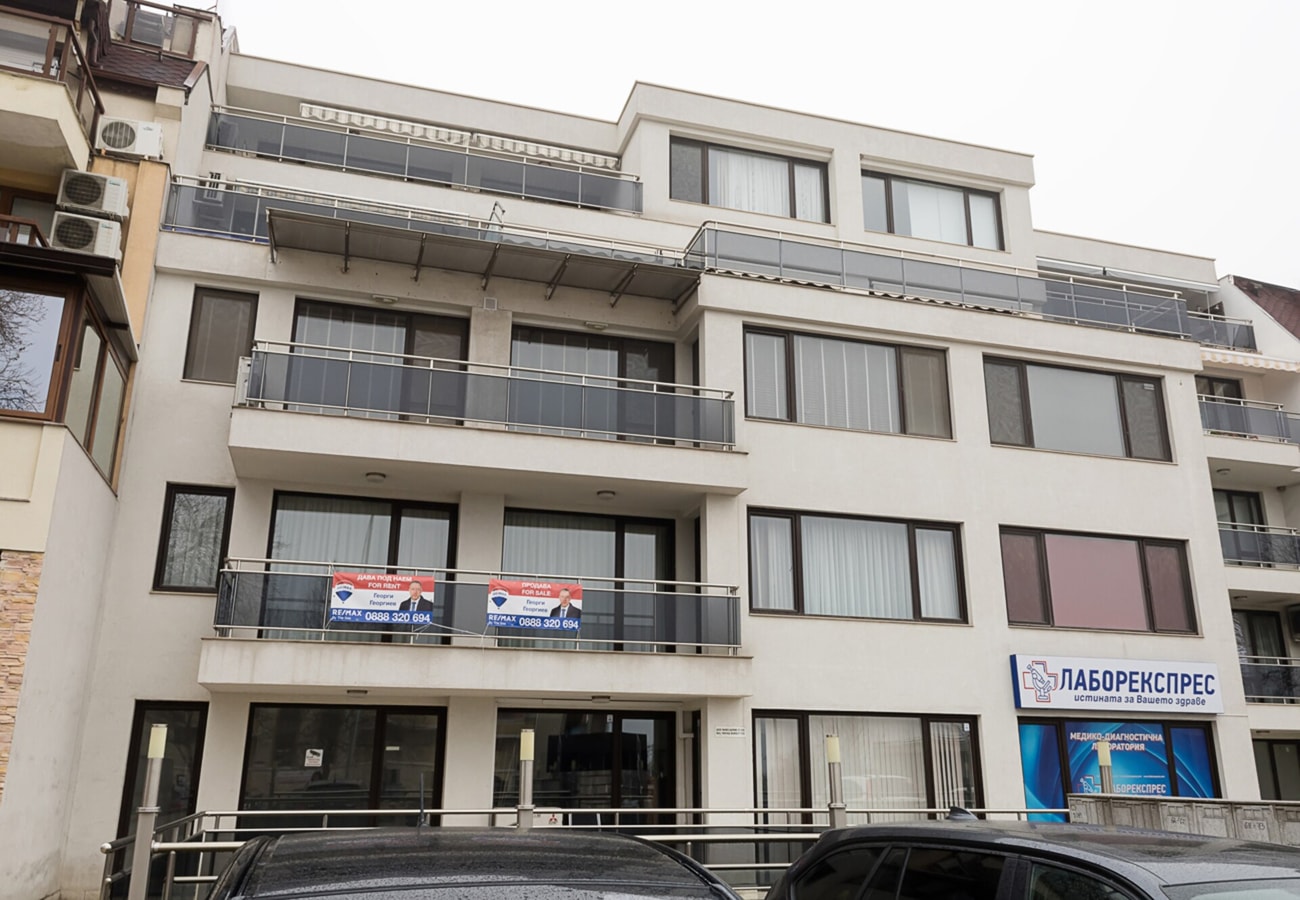 Modern Elegance in Varna – Spacious Studio 13 Flat Manager Booking