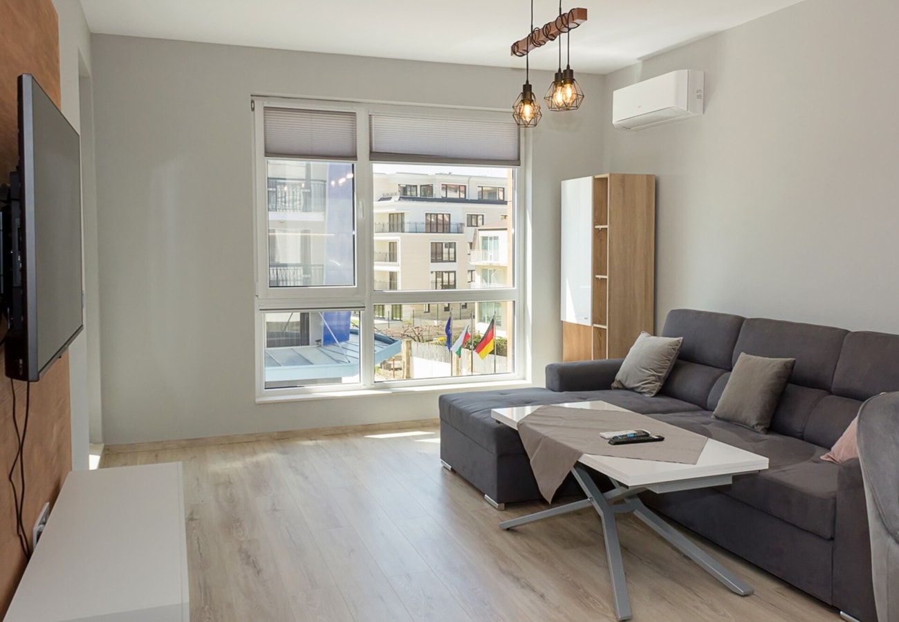 Sunny 1BD Flat in St Constantine & Helena Complex 4 Flat Manager Booking