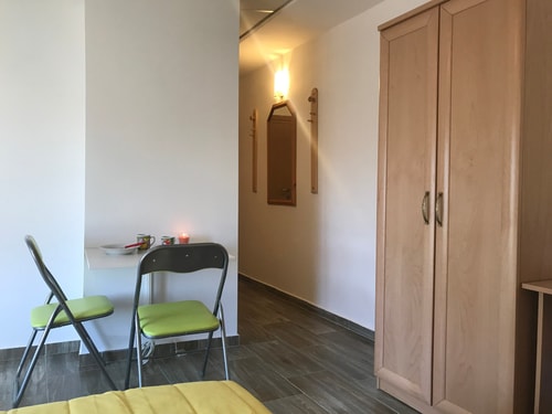 TOP CENTER STUDIO - the NEST 5 Flat Manager Booking