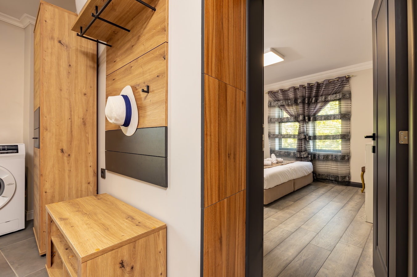 Central Apartments with Garden view - Apt No. 5 10 Flat Manager Booking