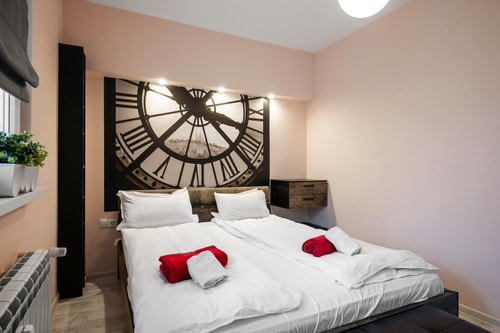 Bright & Central 1BD Flat - Dedicated Work Space 9 Flat Manager Booking