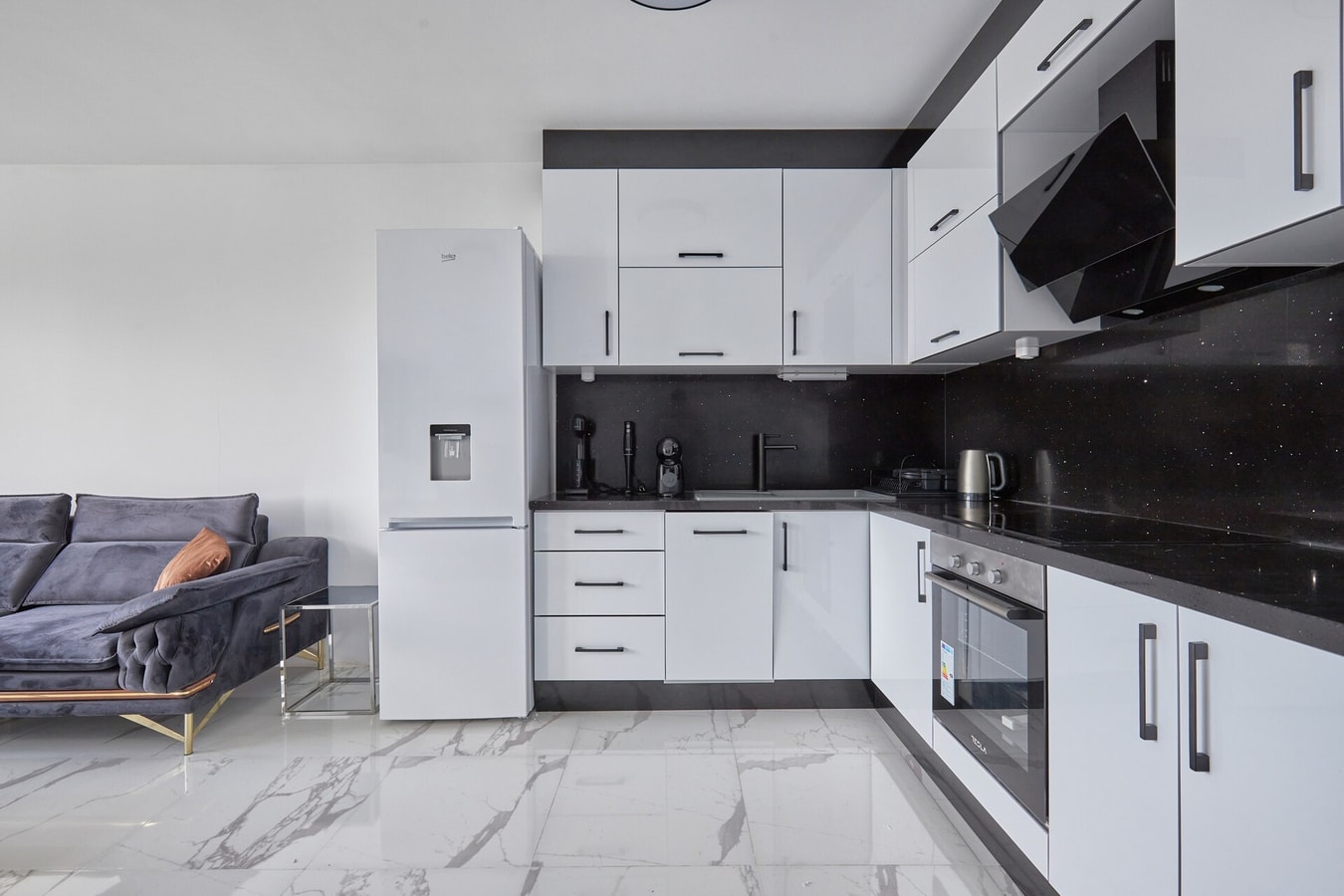 Sunny Seaside Retreat: 2BD Apartment in Nesebar 3 Flat Manager Booking