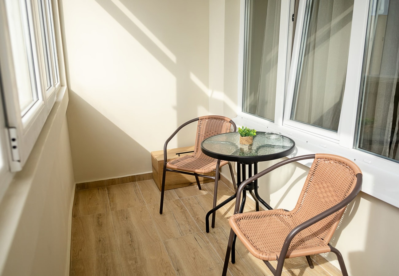 Bright One-Bedroom Flat with Balcony | Quiet Area 4 Flat Manager Booking