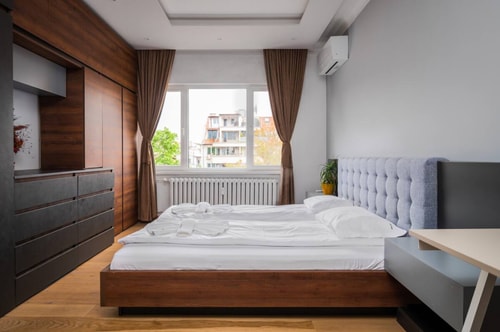 Yonita Gladstone 2BD · The Honeycomb Hideaway 11 Flat Manager Booking