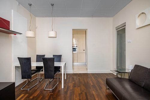 1BD Apartment - Perfect Central Location 8 Flat Manager Booking